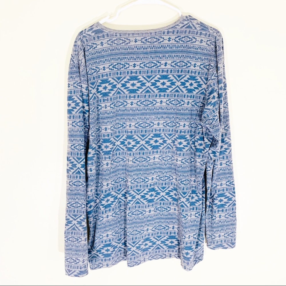 🔥 Cotton On Pattern Design Long Sleeve Tee - Picture 3 of 3
